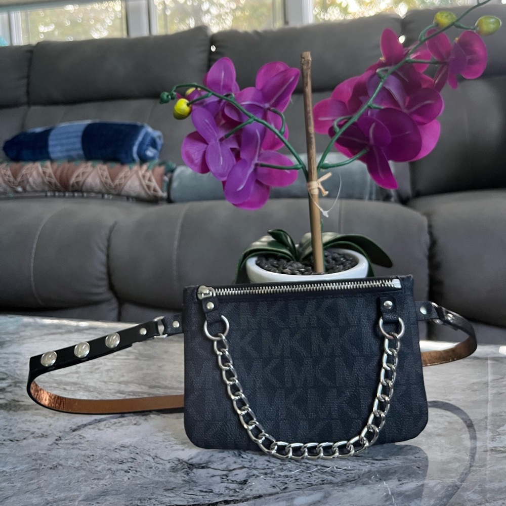 Michael Kors black fanny pack belt.